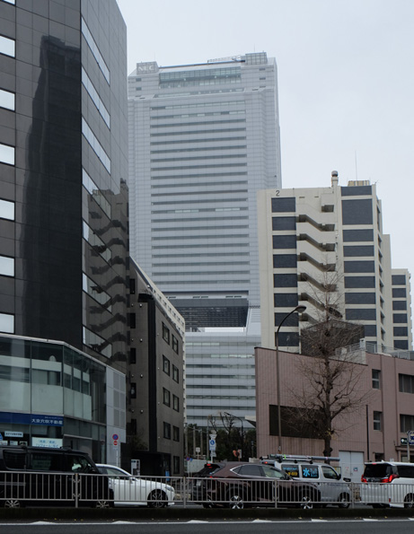 NECスーパータワー外観