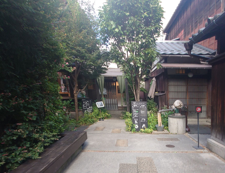 上野桜木あたり