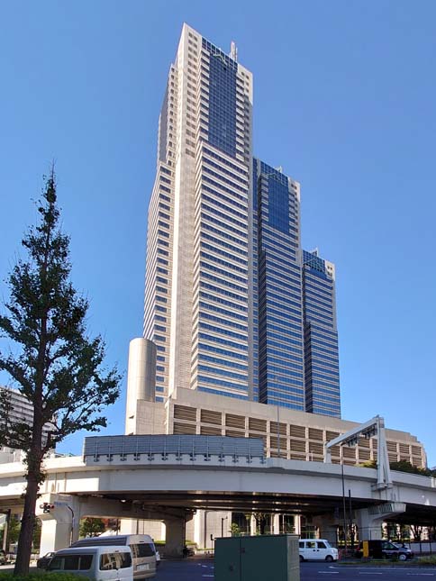 新宿パークタワー