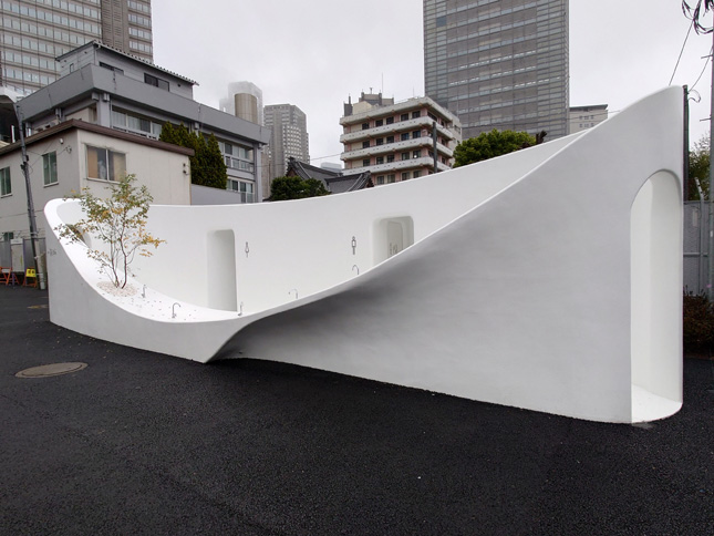 西参道公衆トイレ