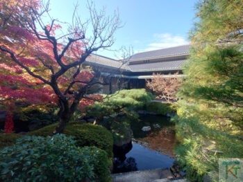 谷崎潤一郎記念館の庭園