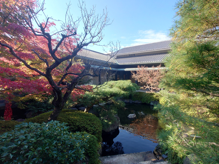谷崎潤一郎記念館の庭園