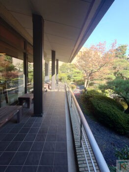 谷崎潤一郎記念館の庭園