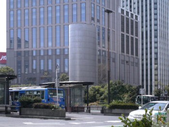 横浜風の塔