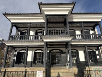 甲府市藤村記念館(旧睦沢学校校舎)