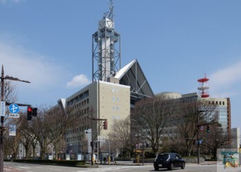 富山市役所