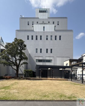 富山市民プラザ