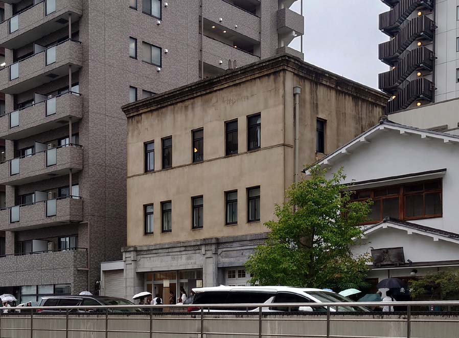 ライオンビルディング(旧井阪屋本店河合ビル)