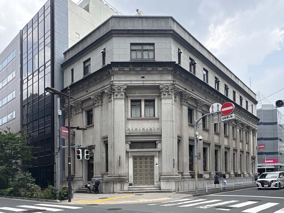 ハリオグラスビル(旧川崎貯蓄銀行富沢町支店)