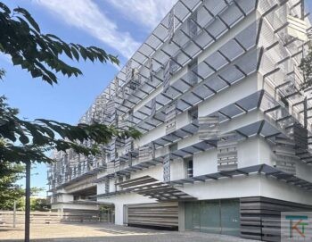INIAD HUB-1