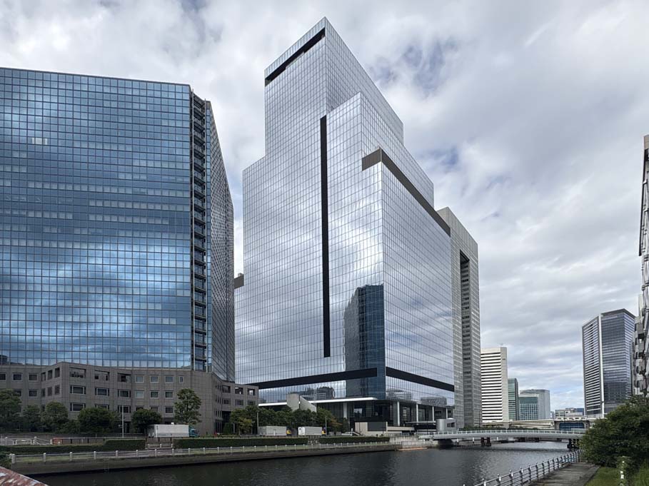 BLUE FRONT SHIBAURA TOWER S