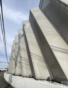 プリーツドットアイ