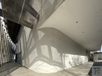 プリーツドットアイ