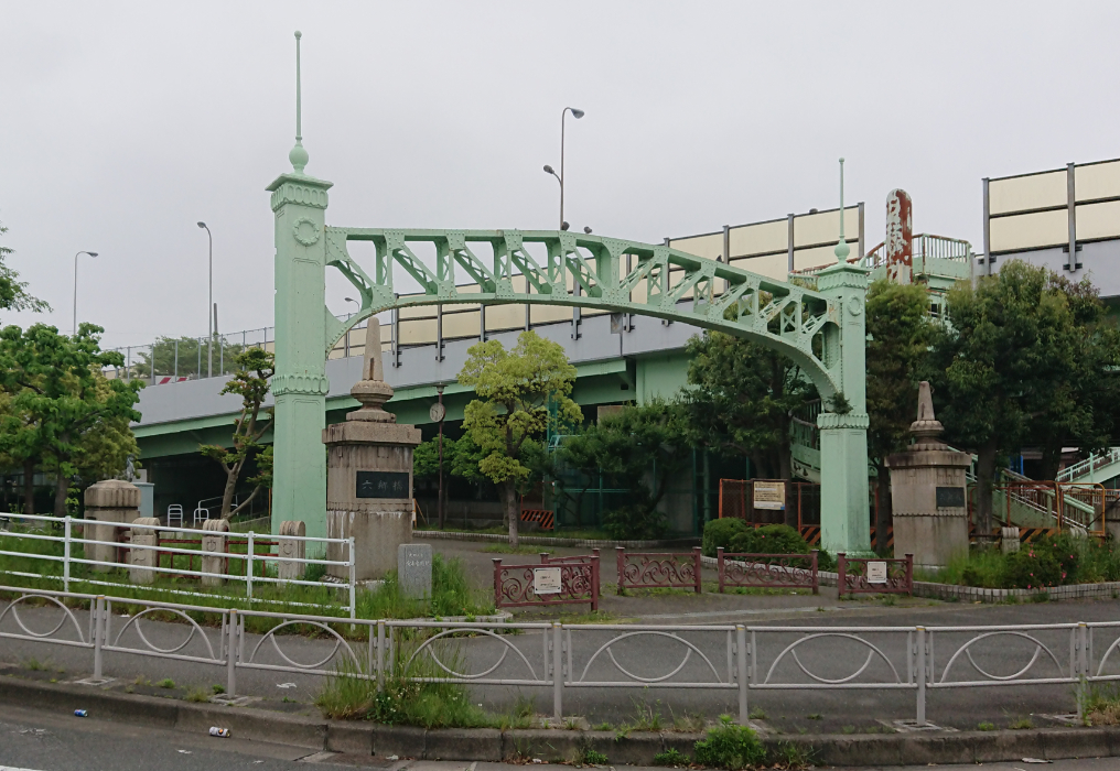旧六郷橋 橋門・親柱