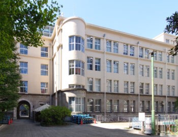 早稲田大学6号館