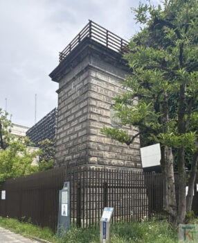 石造燈明台